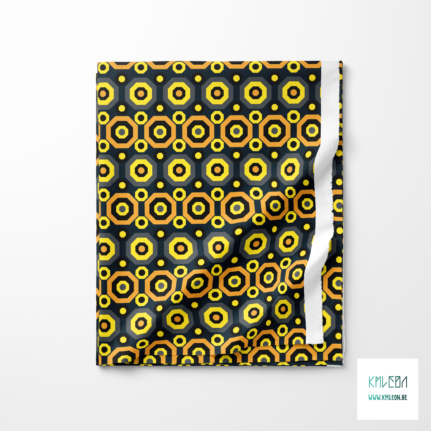 Retro achthoeken in zwart, orange, geel and grijs stof