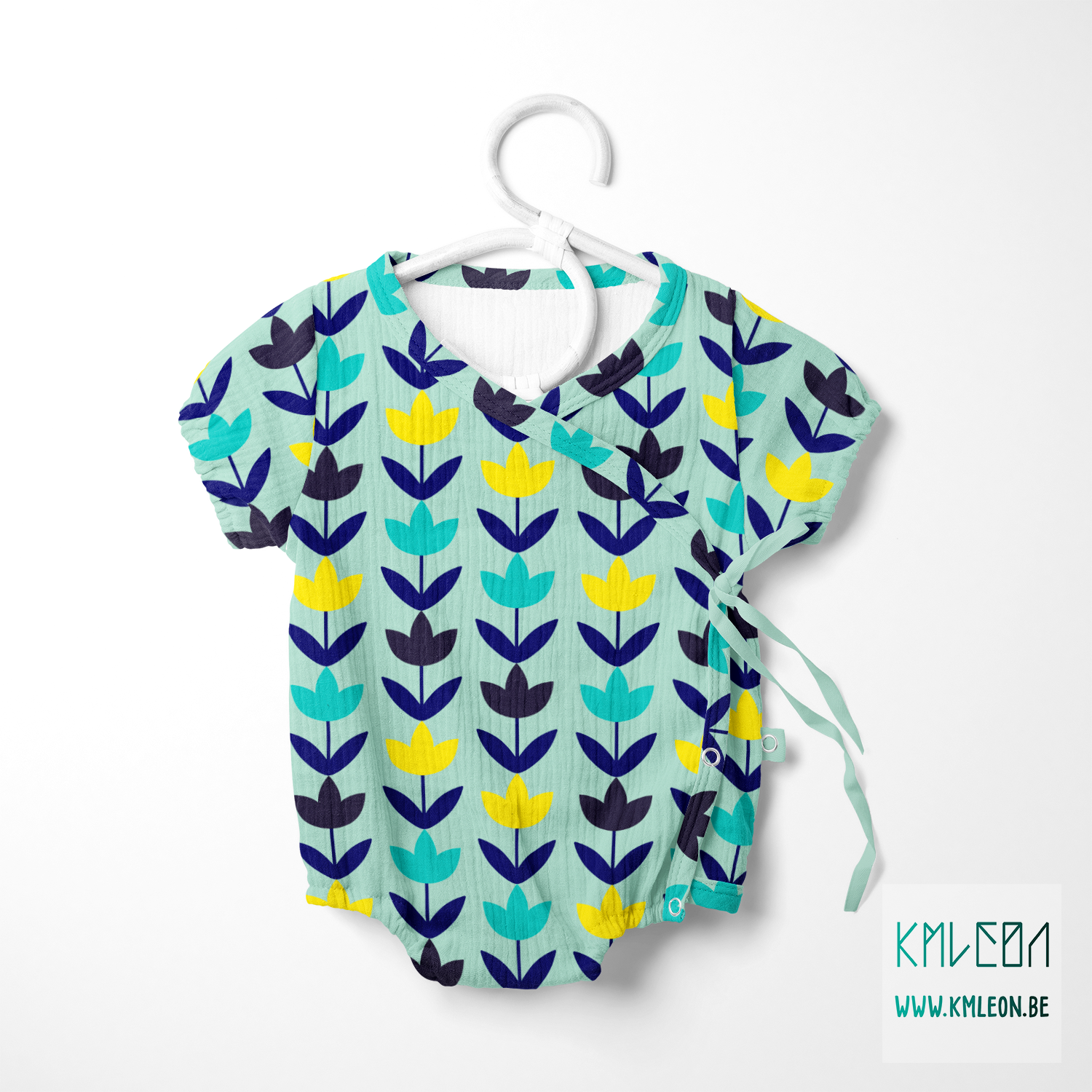 Donkerblauwe, blauwgroene en gele bloemen stof