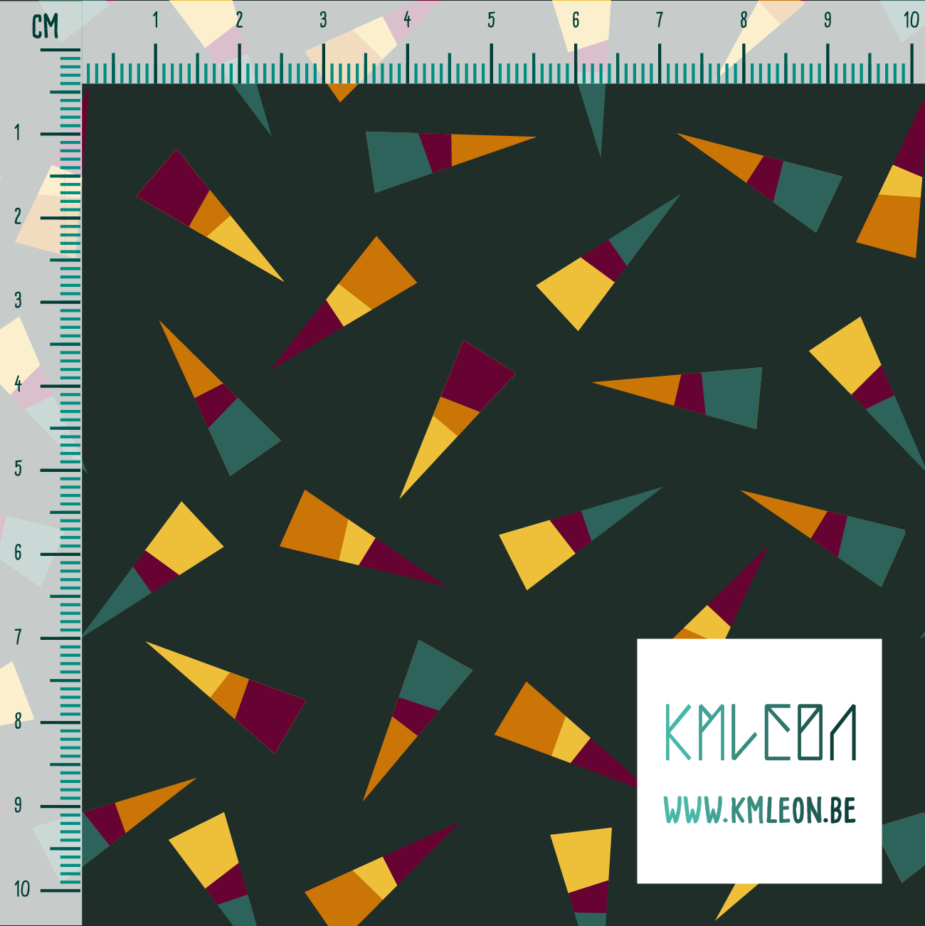 Gele, oranje, groene en paarse driehoeken stof