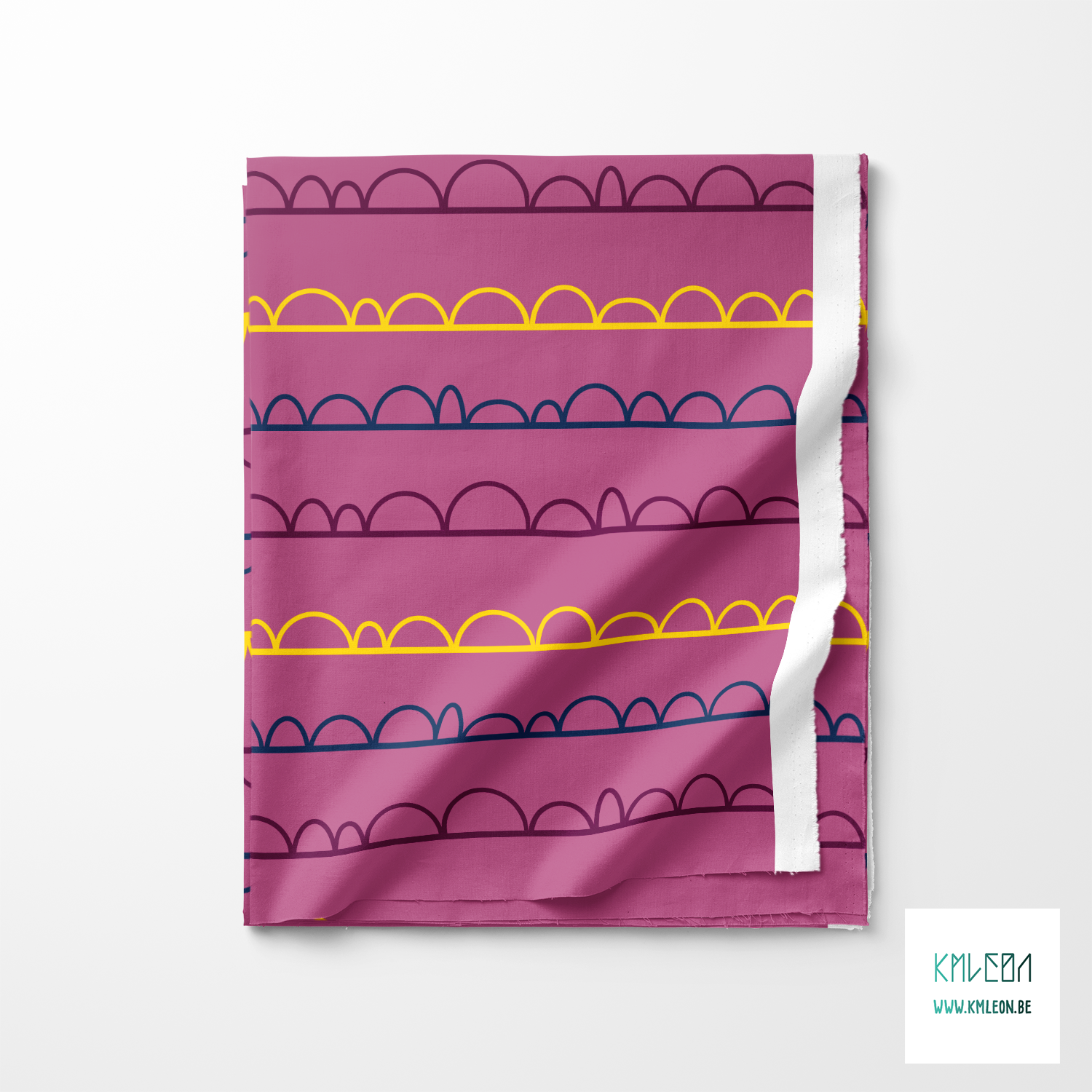 Gele, donkerblauwe en paarse onregelmatige bogen stof