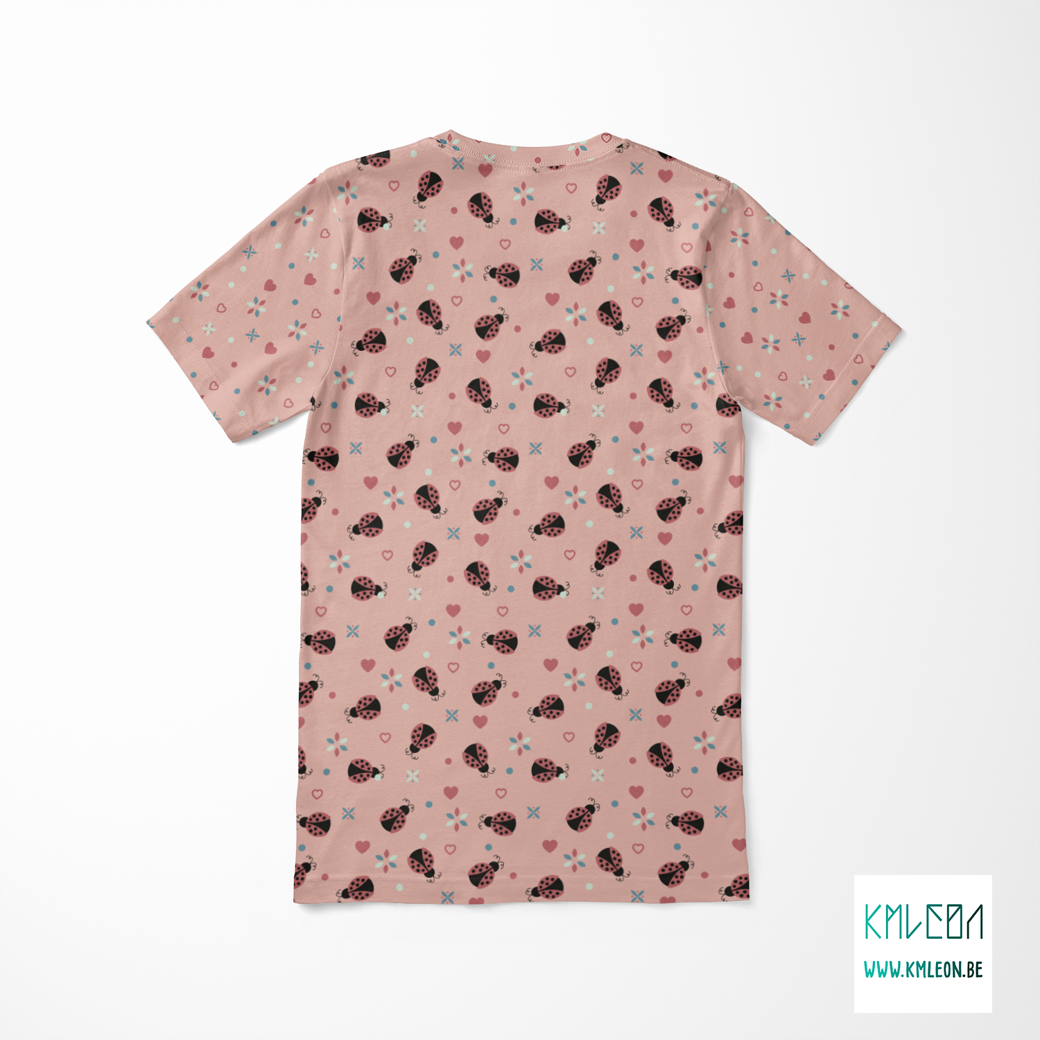 Lieveheersbeestjes en bloemen knip en stik t-shirt ©