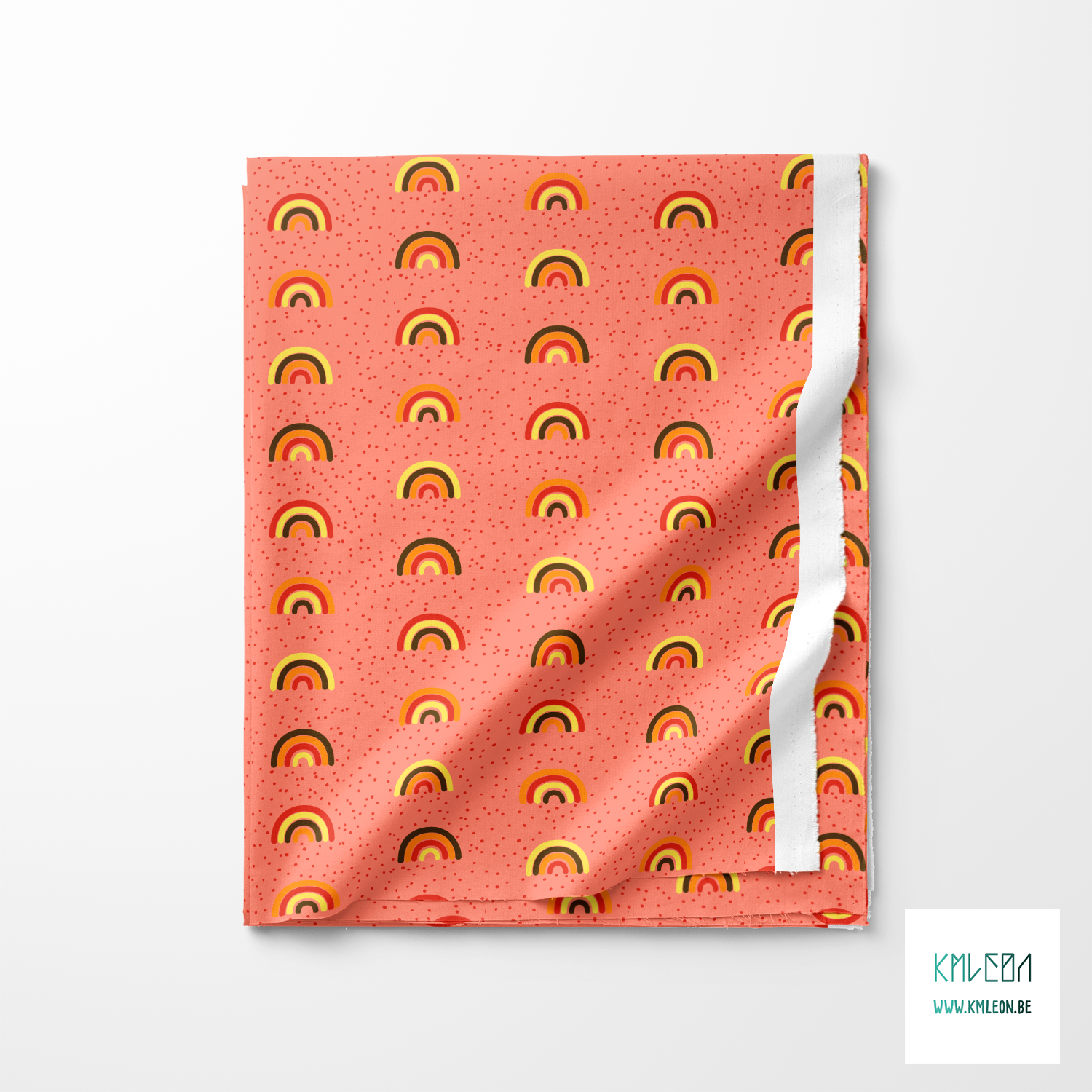 Oranje, bruine, gele en rode regenbogen en stippen stof