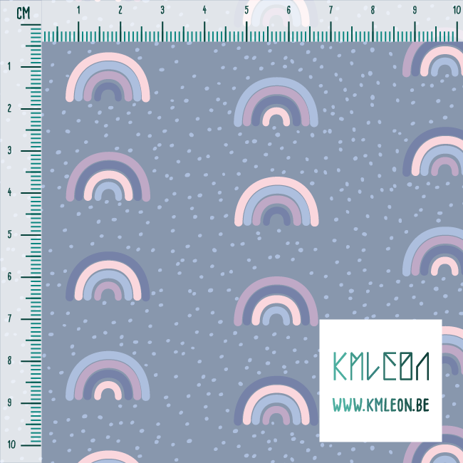 Paarse, roze en blauwe regenbogen en stippen stof