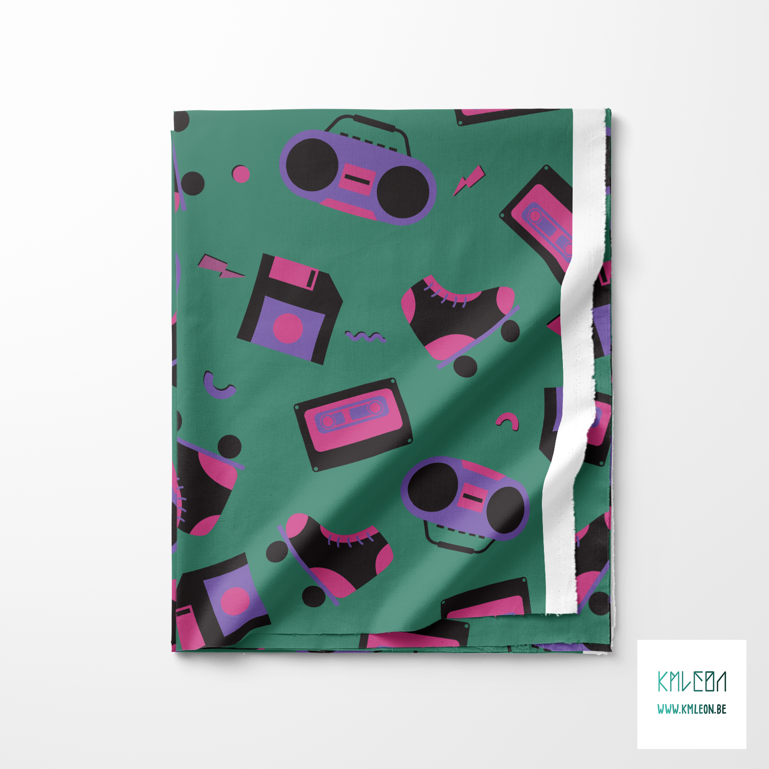 Rolschaatsen, diskettes, radio's en cassettes stof