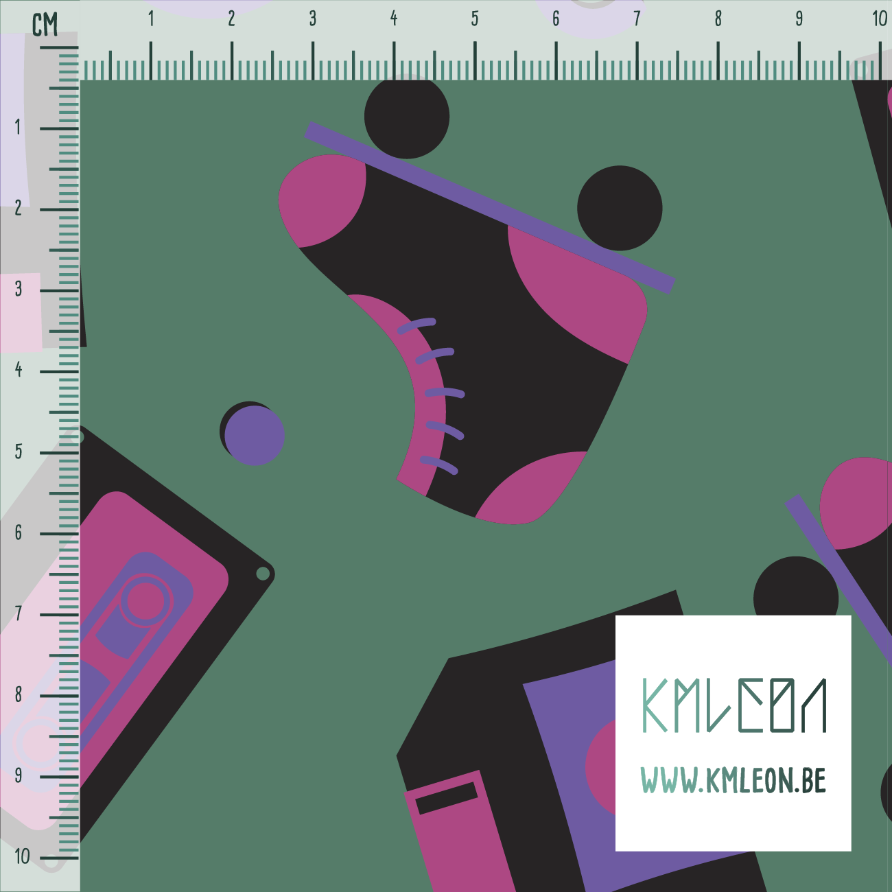 Rolschaatsen, diskettes, radio's en cassettes stof