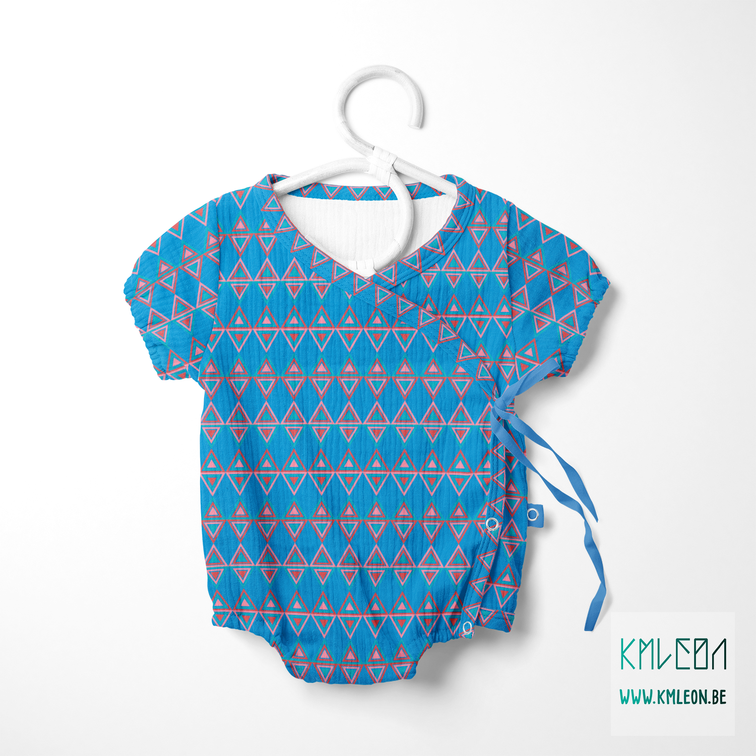 Rode, roze en blauwgroene driehoeken