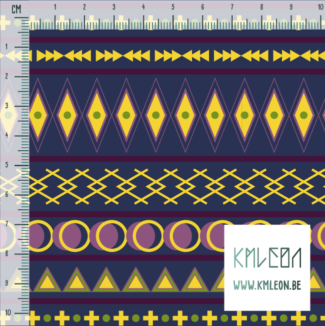 Geometrische vormen in geel, groen, paars en roze stof