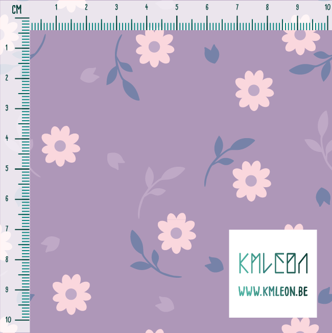 Roze, paarse en blauwe bloemetjes en blaadjes stof