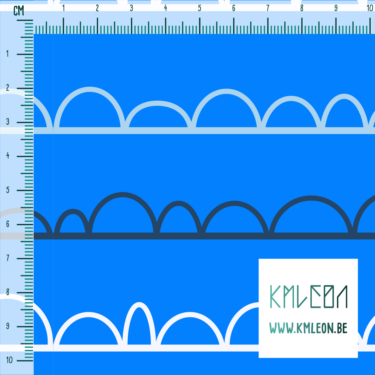Blauwe, donkerblauwe en witte onregelmatige bogen stof