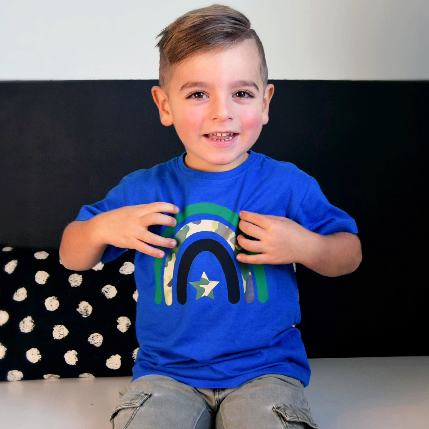 Camouflage regenboog kind shirt met korte mouwen