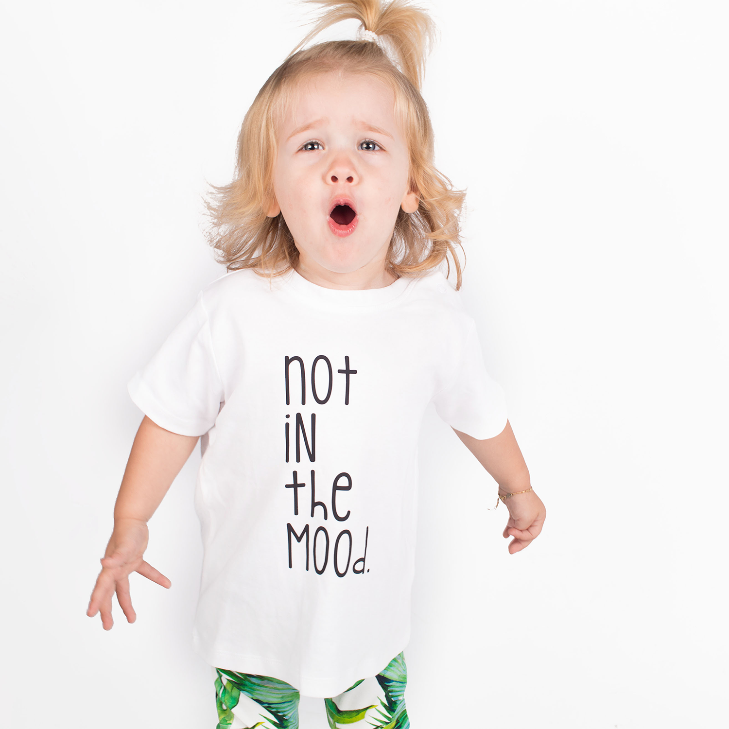'Not in the mood' baby shirt met korte mouwen