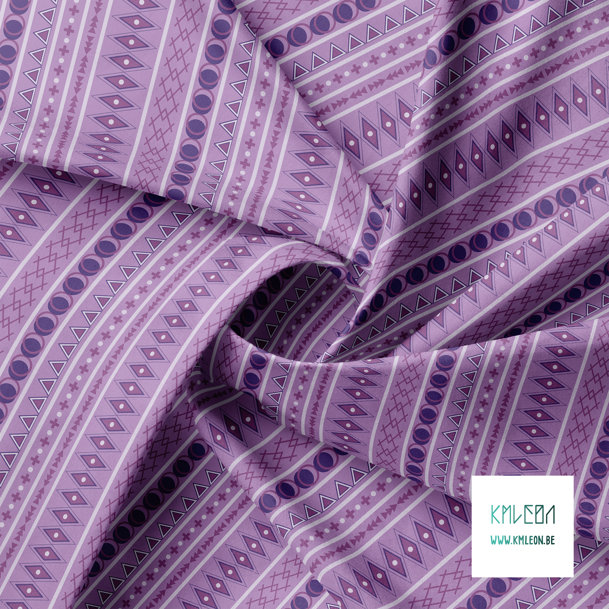 Geometrische vormen in paars stof