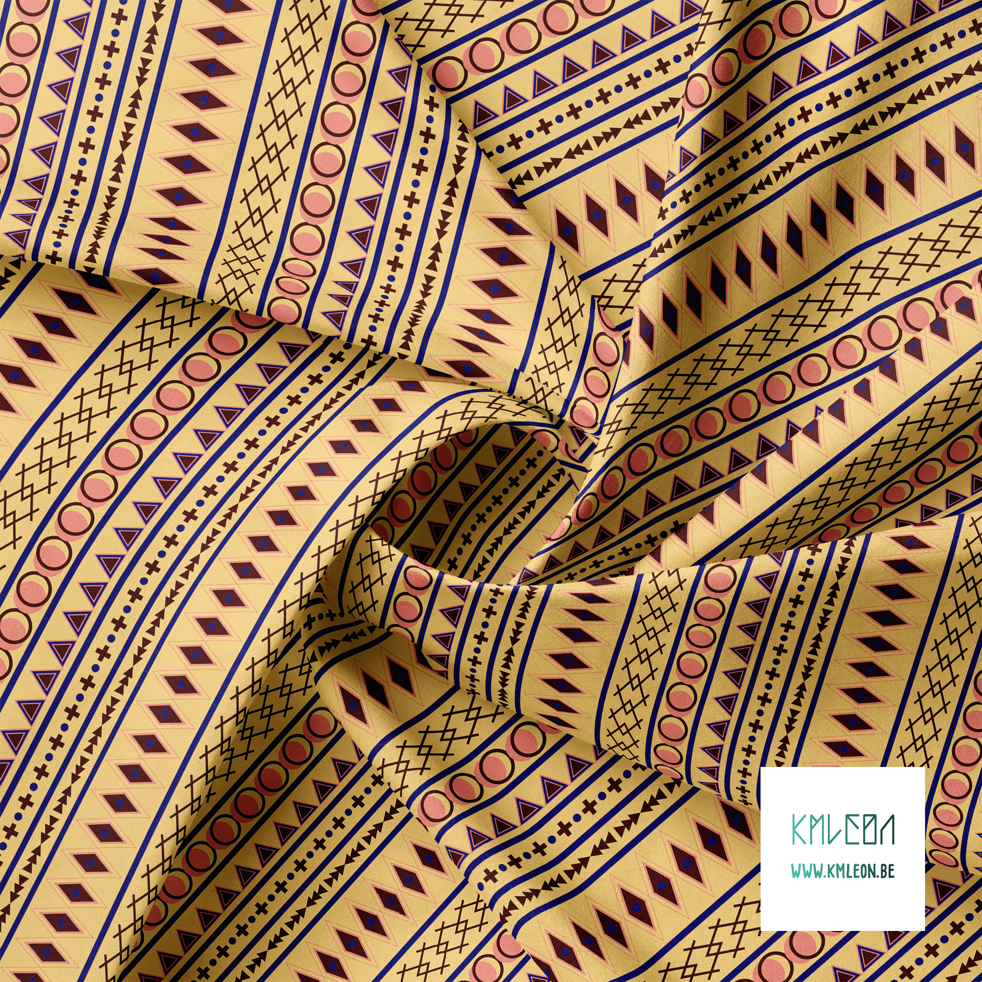 Geometrische vormen in blauw, bruin en roze stof