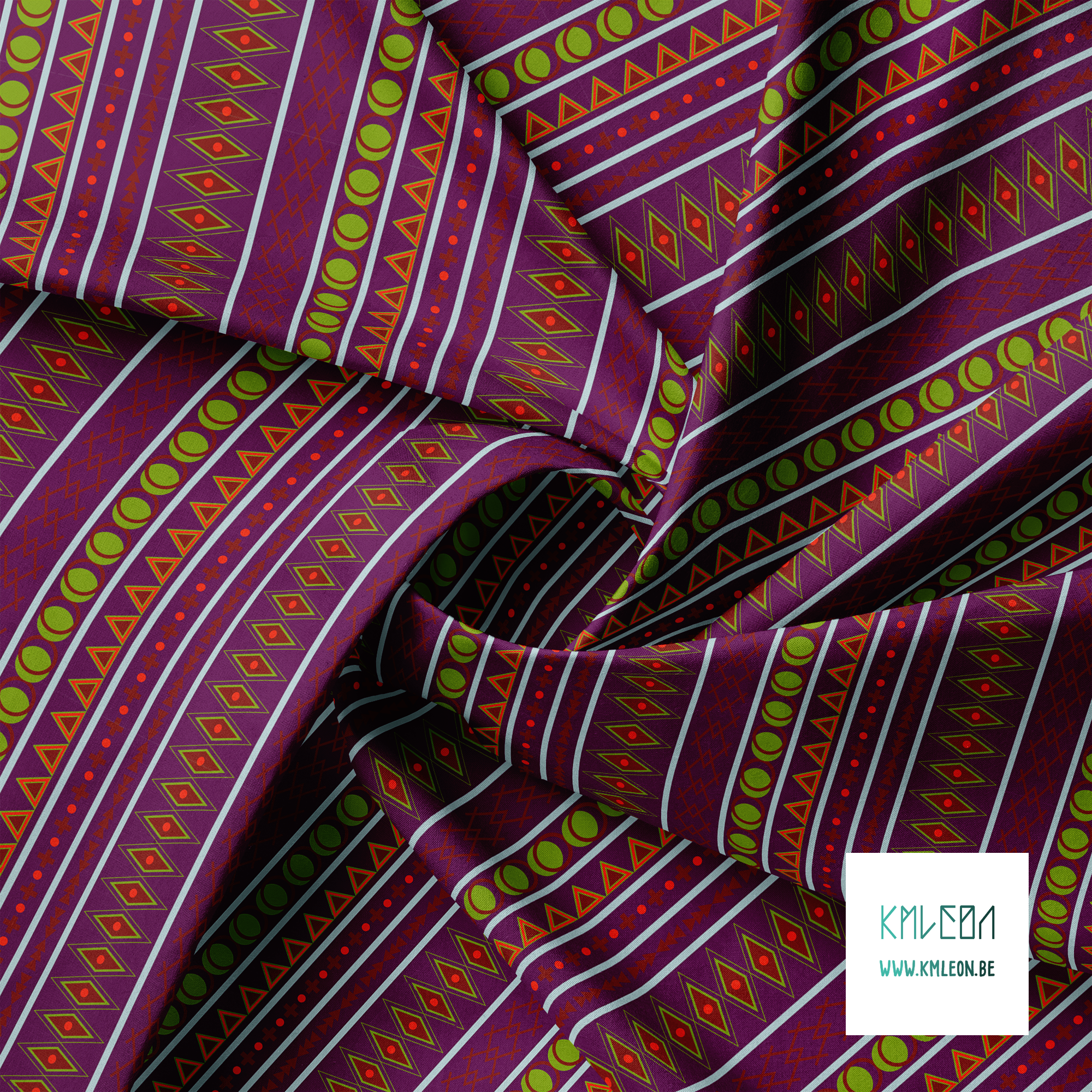 Geometrische vormen in rood, groen en blauw stof