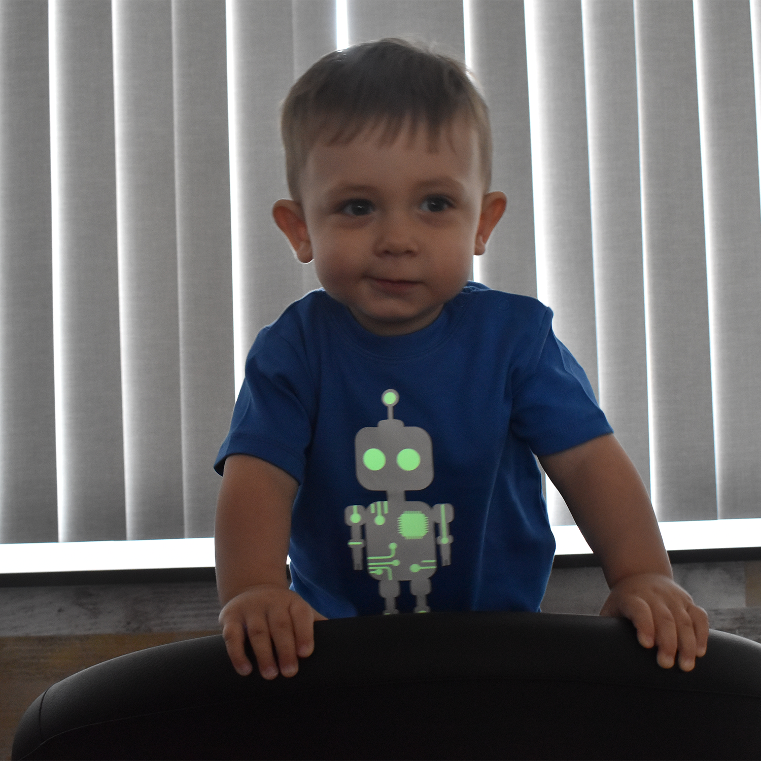 Robot glow in the dark baby shirt met korte mouwen