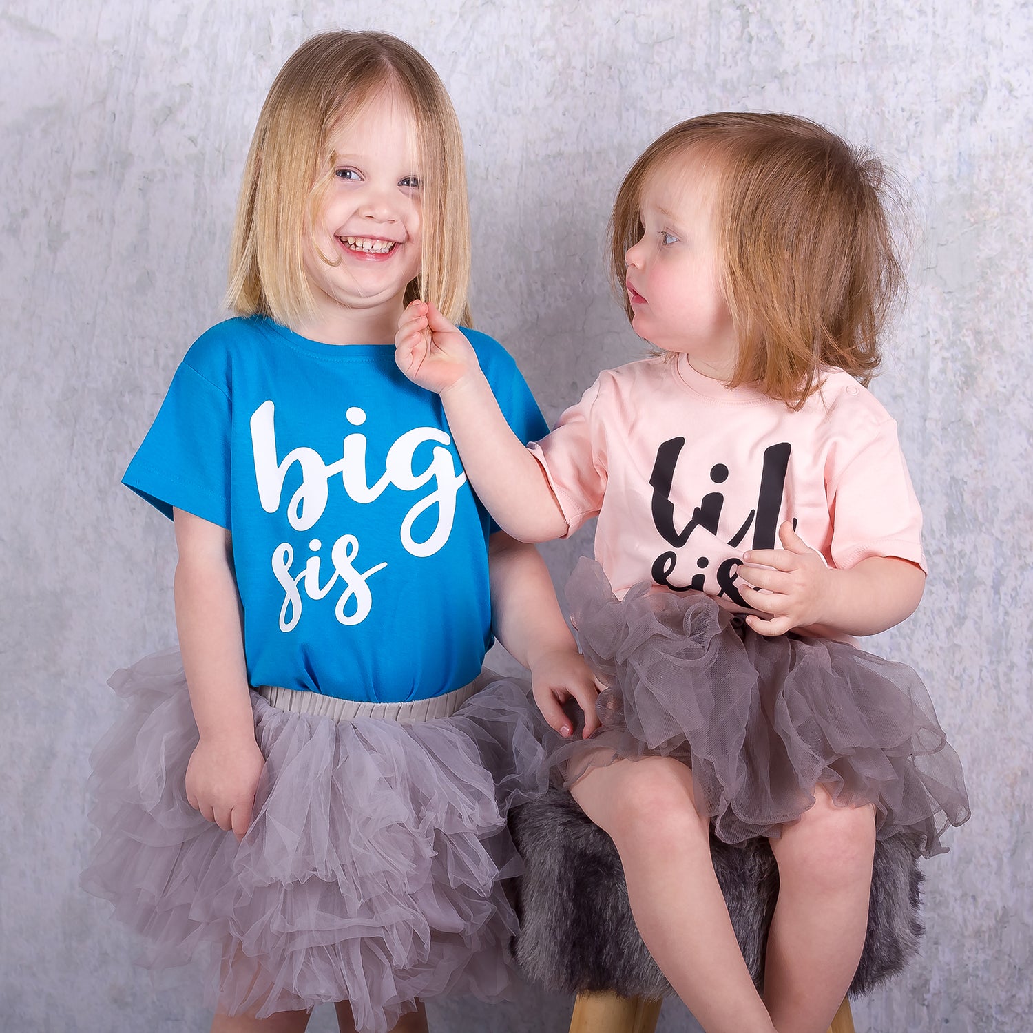'Lil sis' baby shirt met korte mouwen