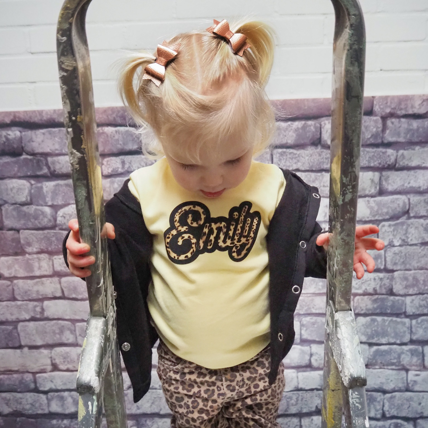 Luipaard naam baby shirt met korte mouwen