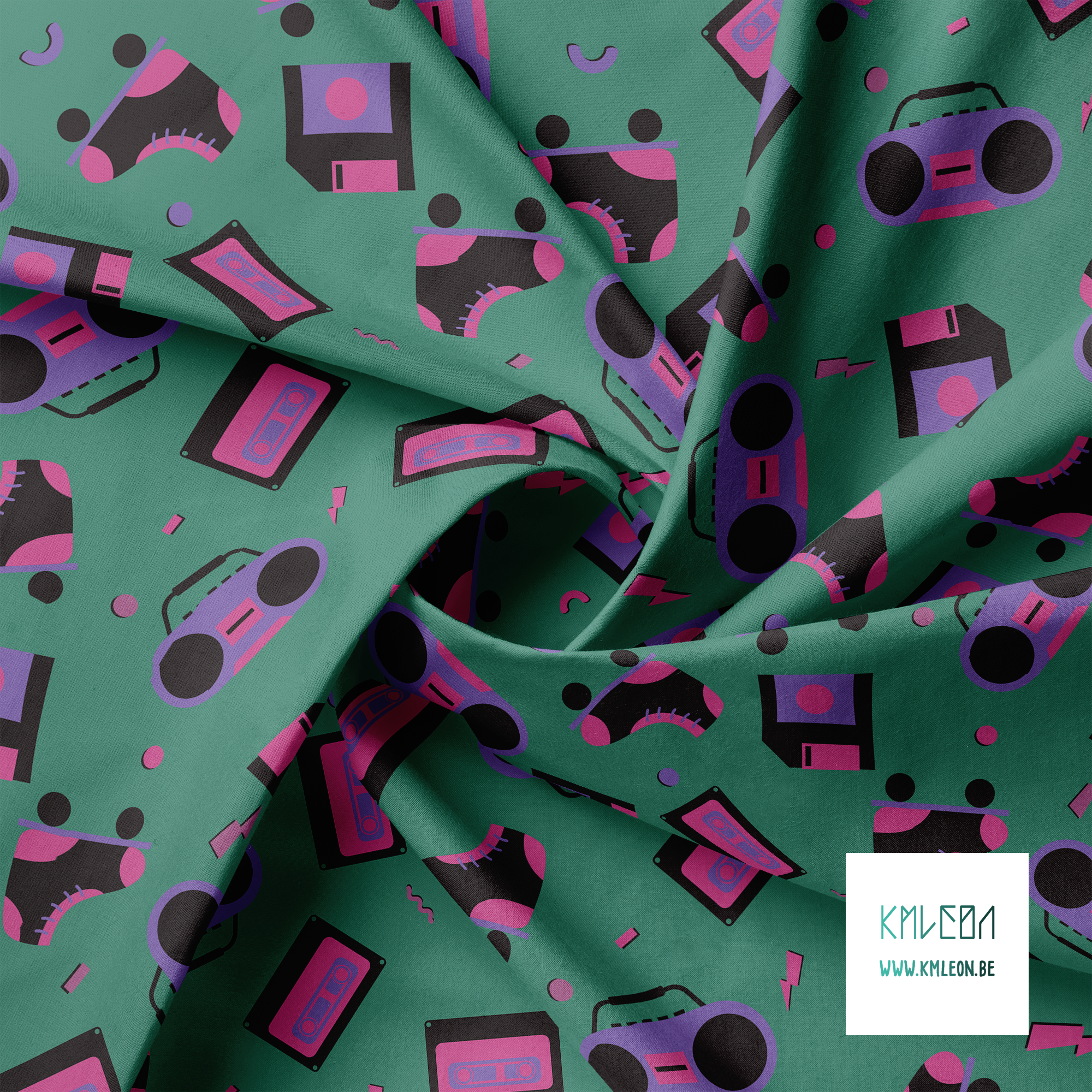 Rolschaatsen, diskettes, radio's en cassettes stof