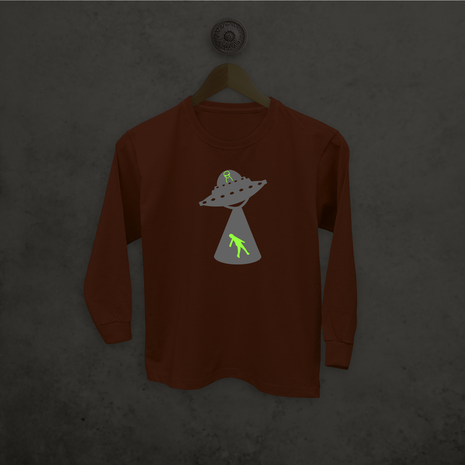 Alien ontvoering glow in the dark kind shirt met lange mouwen