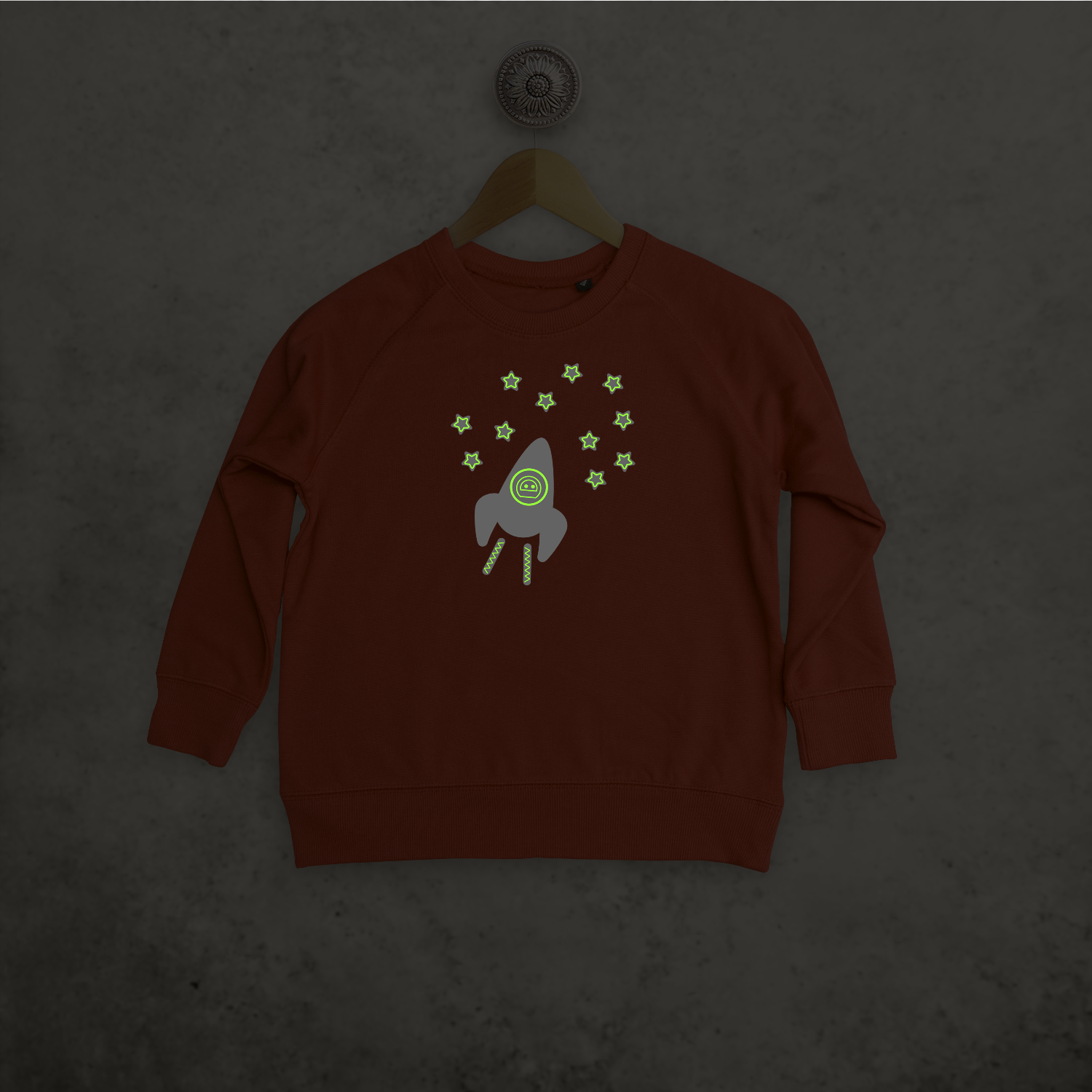 Astronaut glow in the dark kind trui