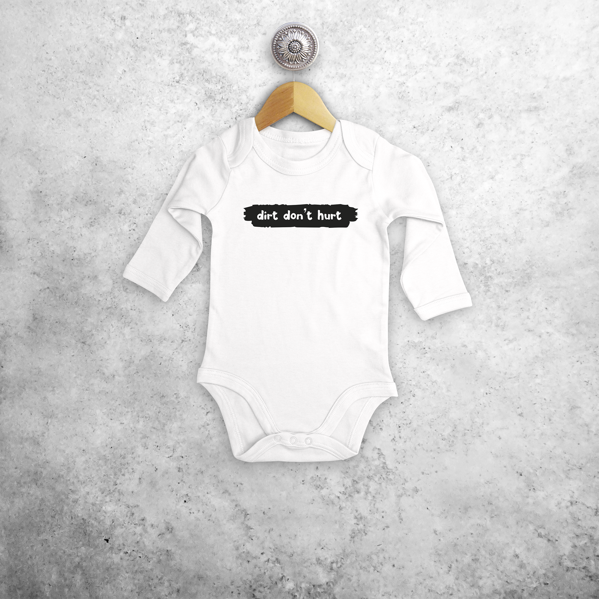 'Dirt don't hurt' baby kruippakje met lange mouwen