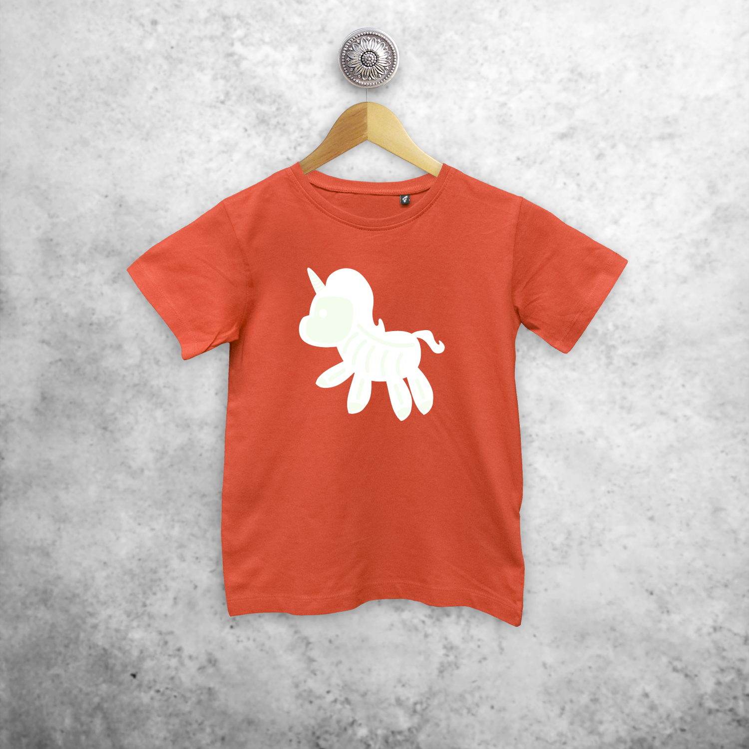 Eenhoorn glow in the dark kind shirt met korte mouwen