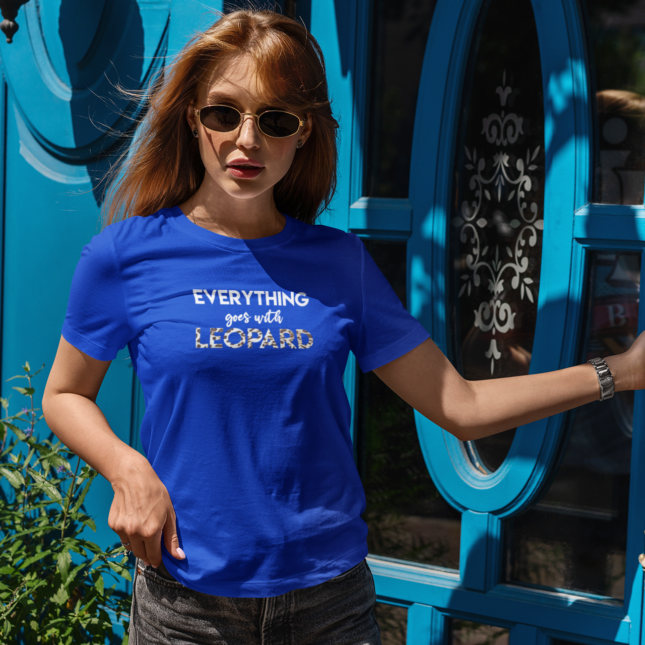 'Everything goes with leopard' volwassene shirt