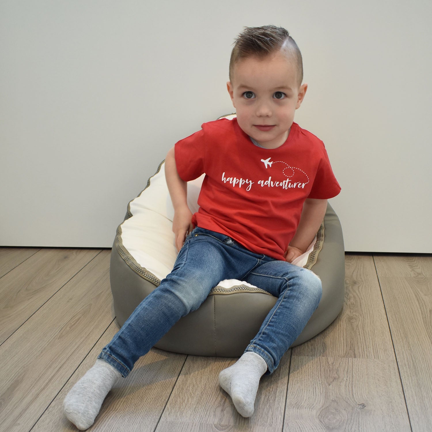 'Happy adventurer' kind shirt met korte mouwen