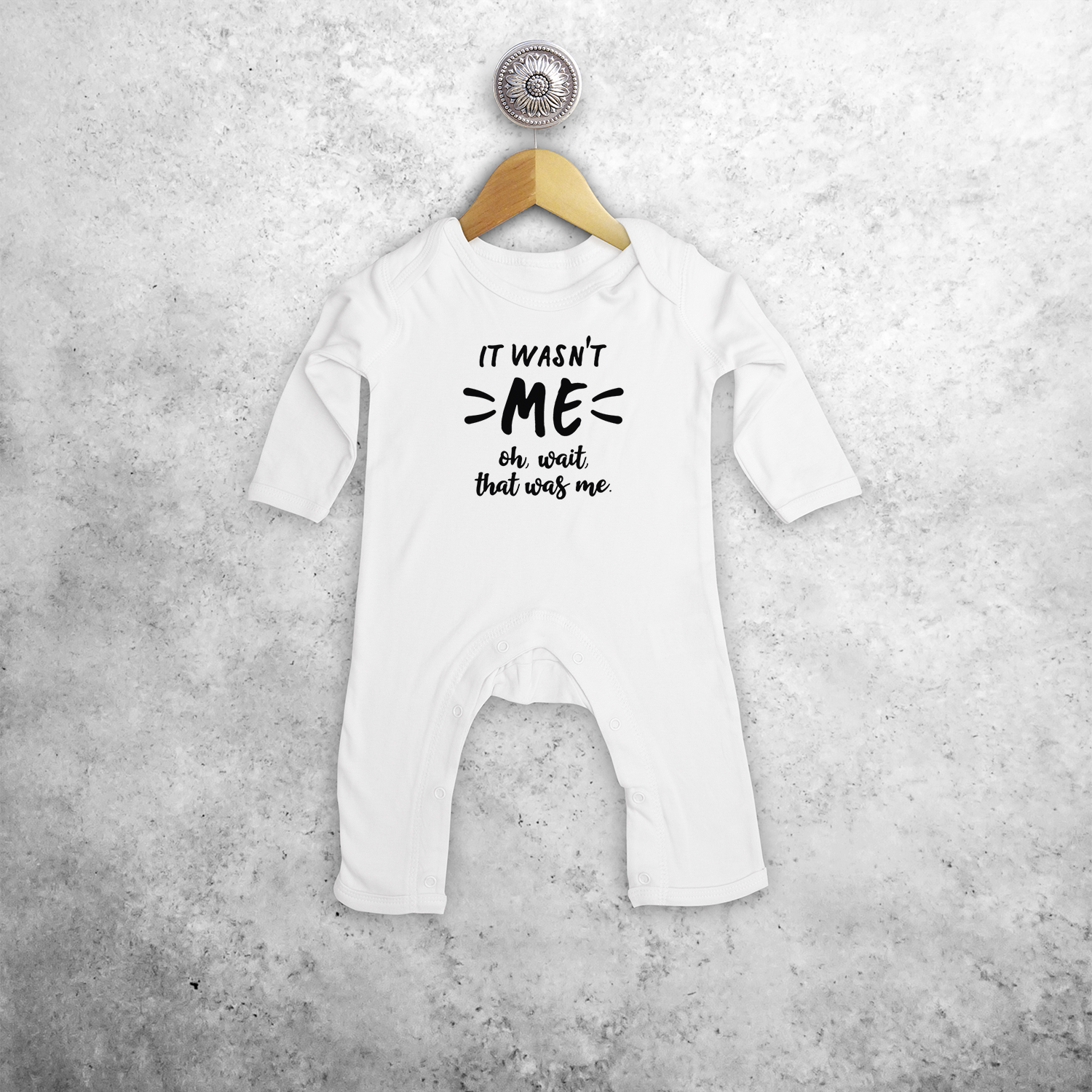 'It wasn't me - Oh, wait, that was me.' baby romper met lange mouwen