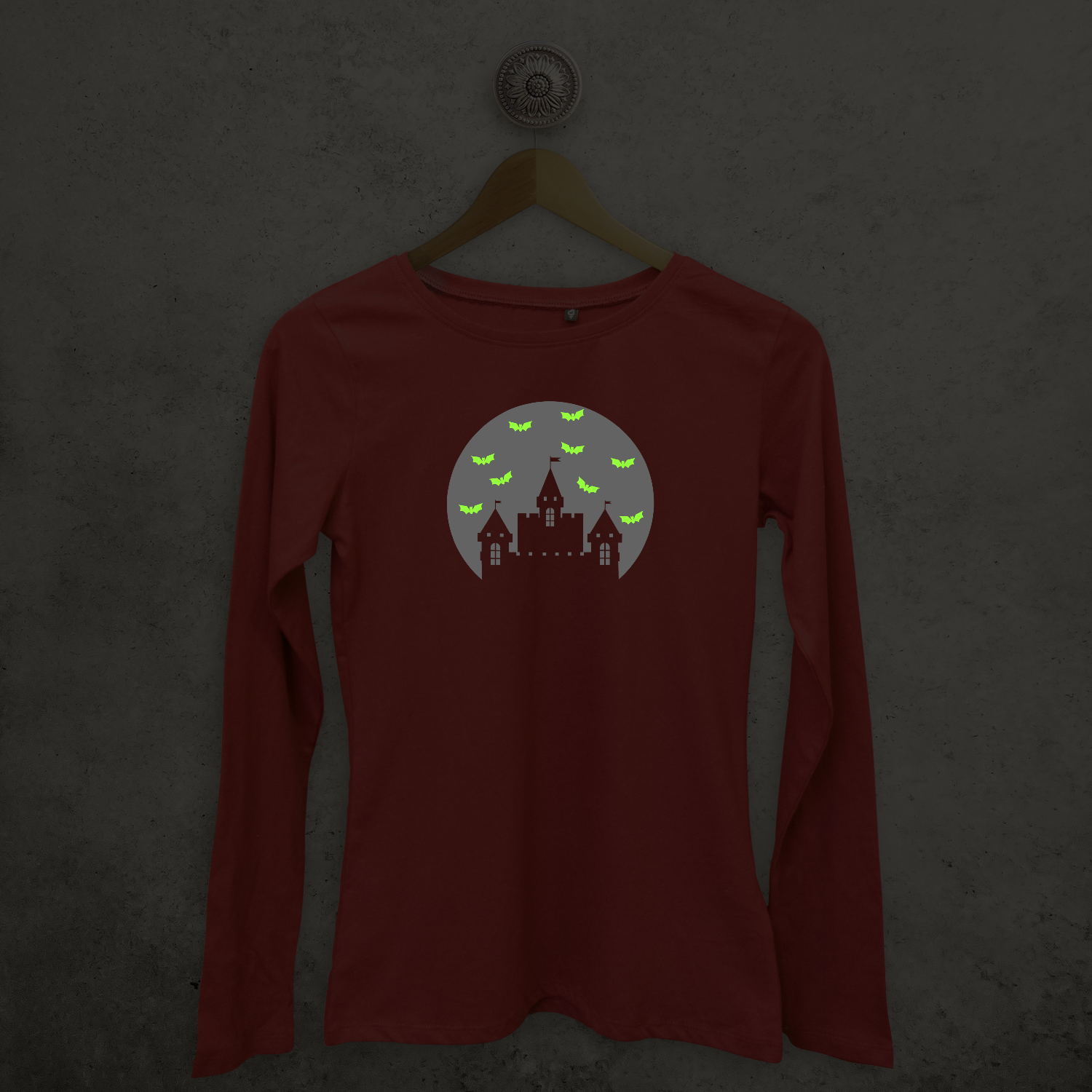 Kasteel en vleermuizen glow in the dark volwassene shirt met lange mouwen