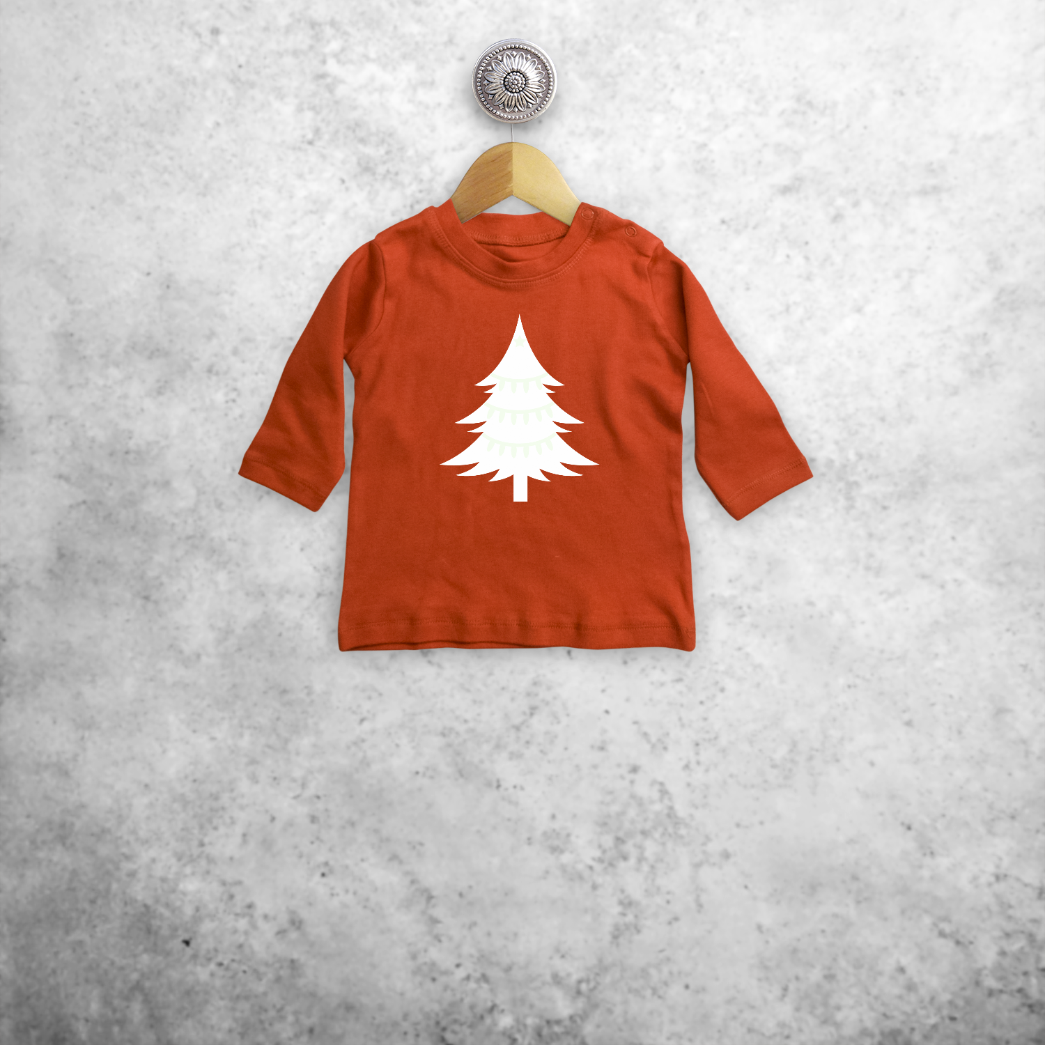 Kerstboom glow in the dark baby shirt met lange mouwen