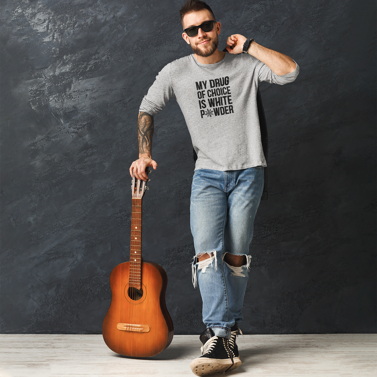 'My drug of choice is white powder' volwassene shirt met lange mouwen