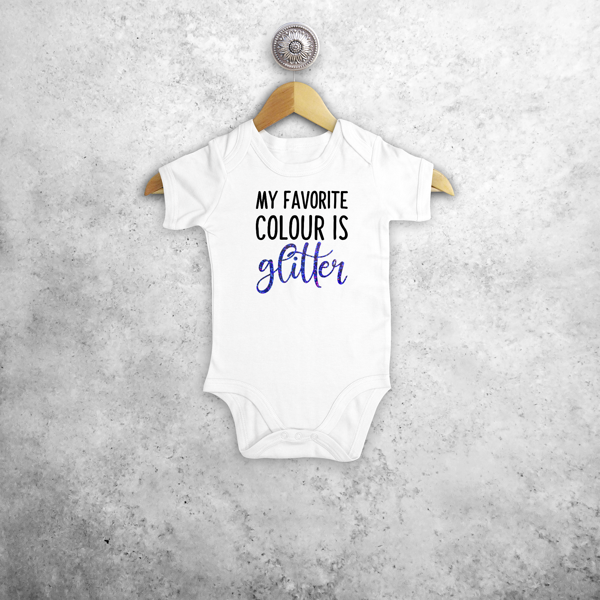 'My favorite colour is glitter' baby kruippakje met korte mouwen