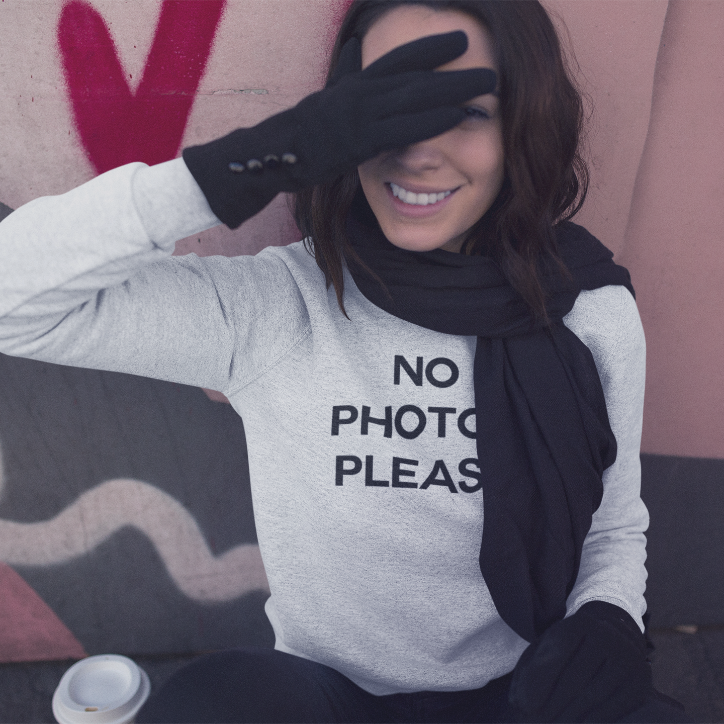 'No photos please' trui