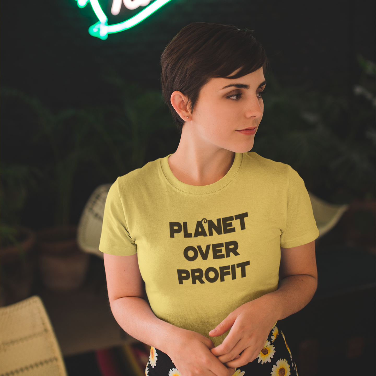 'Planet over profit' volwassene shirt
