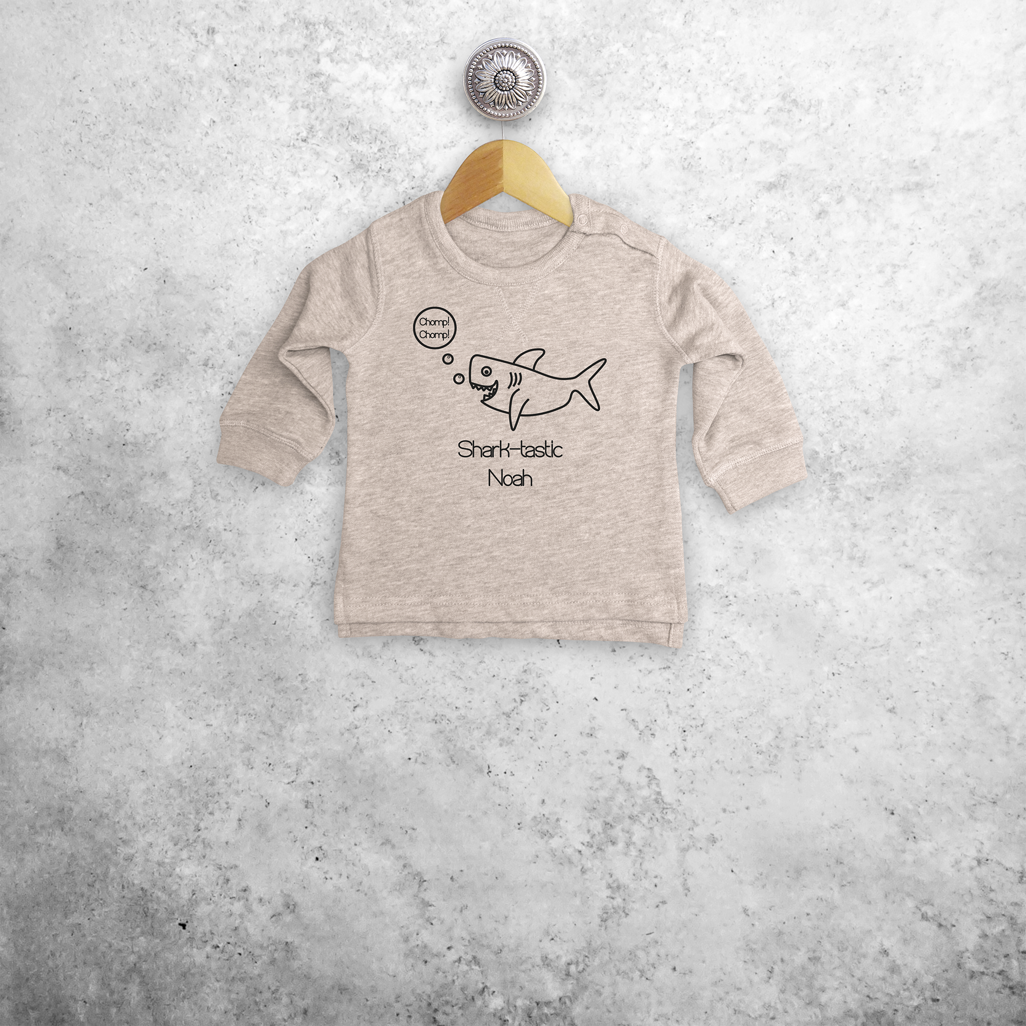 'Sharktastic' baby trui
