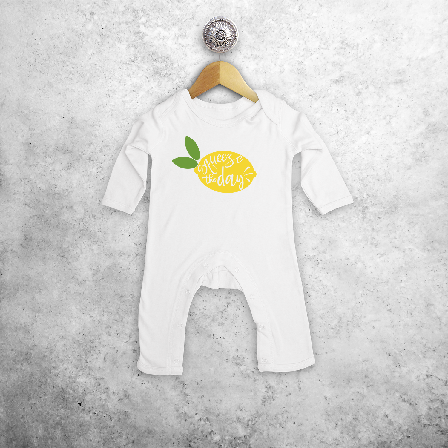 'Squeeze the day' baby romper met lange mouwen