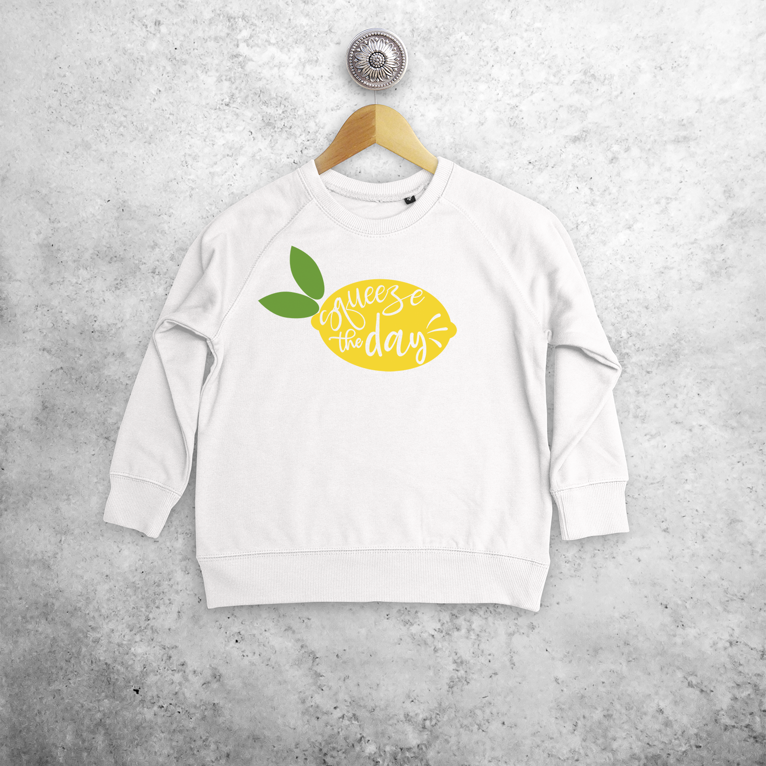 'Squeeze the day' kind trui