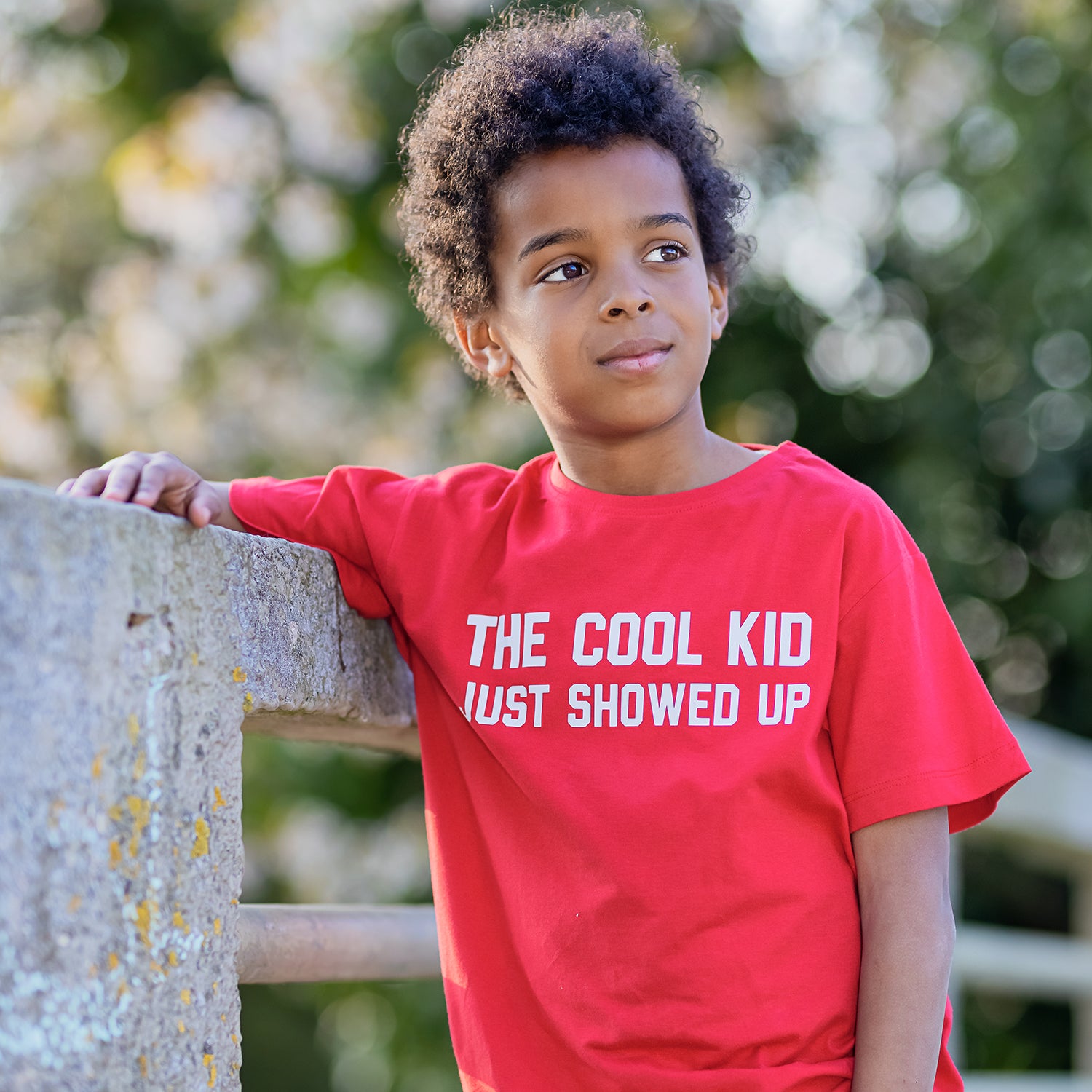 'The cool kid just showed up' kind shirt met korte mouwen
