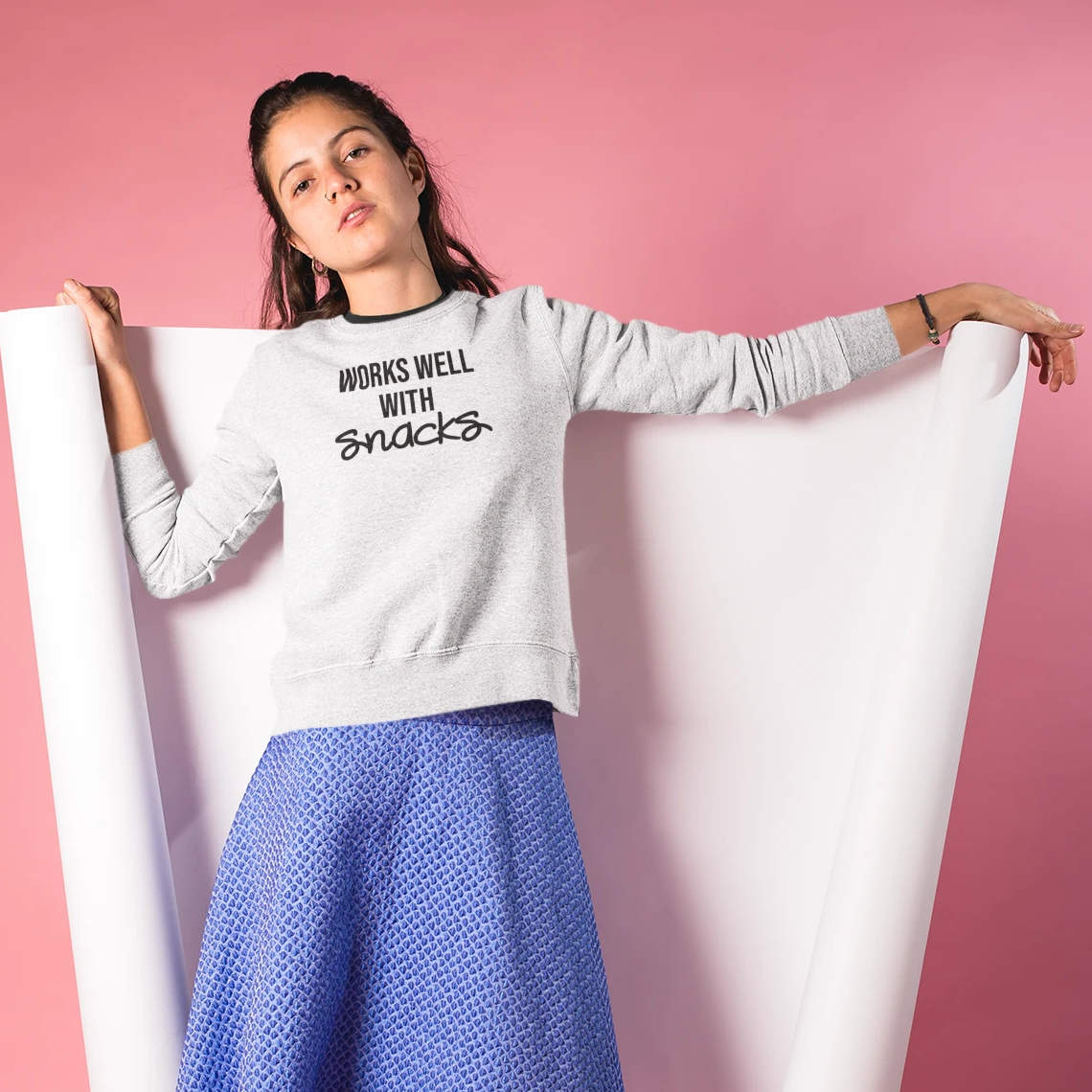 'Works well with snacks' trui