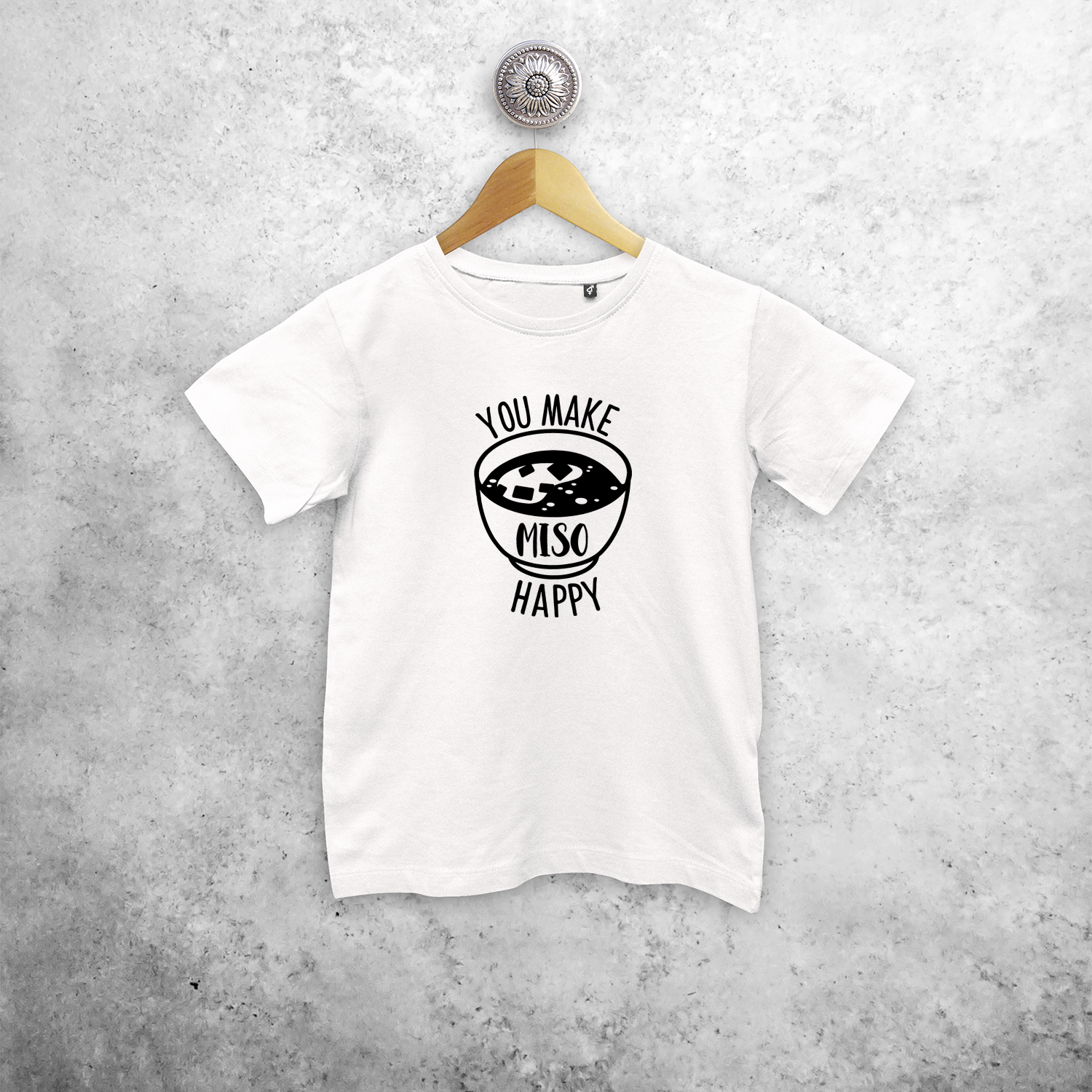 You make miso happy' kind shirt met korte mouwen