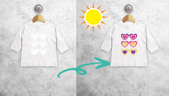 Zonnebrillen en hartjes magisch baby shirt met lange mouwen