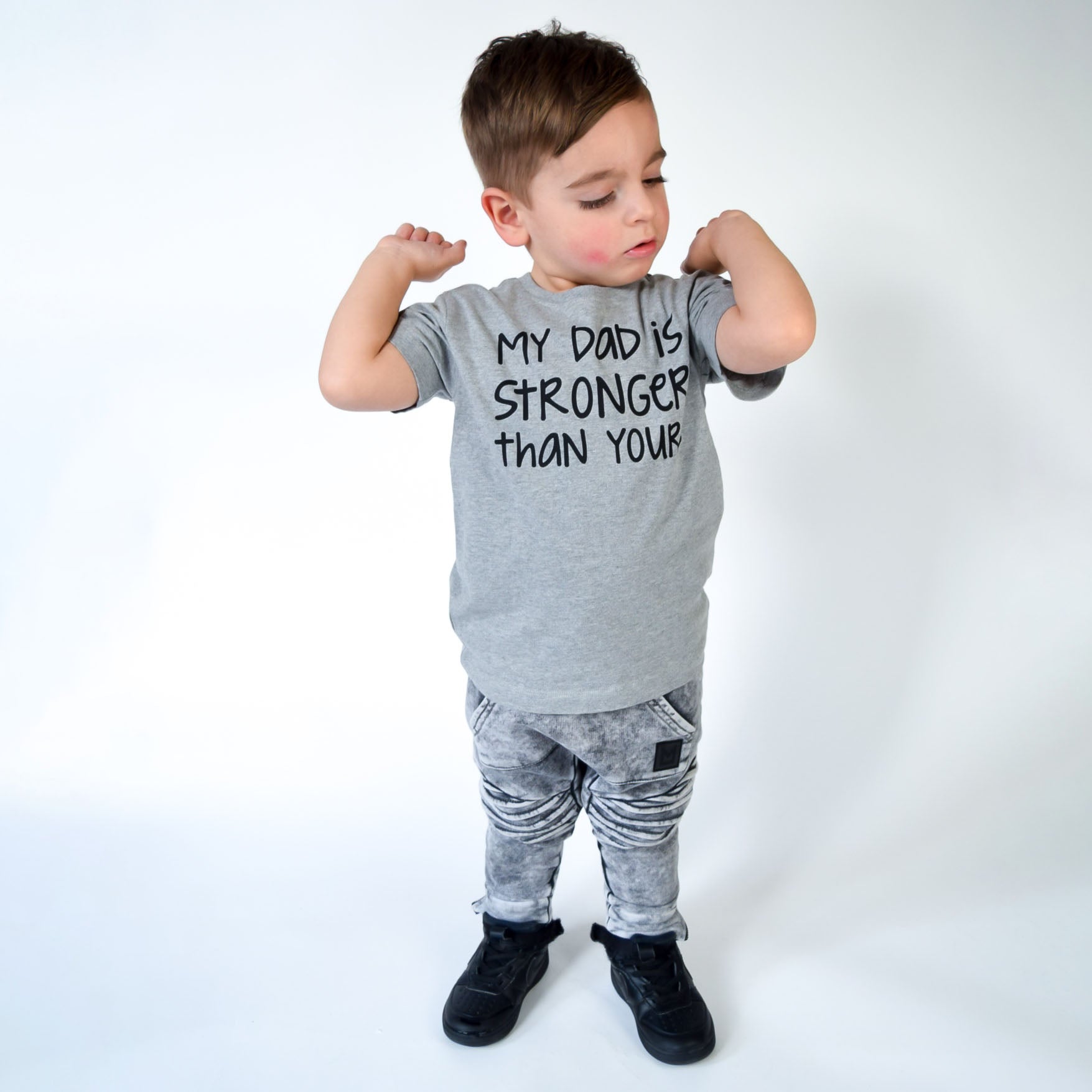 'My dad is stronger than yours' kids shortsleeve shirt