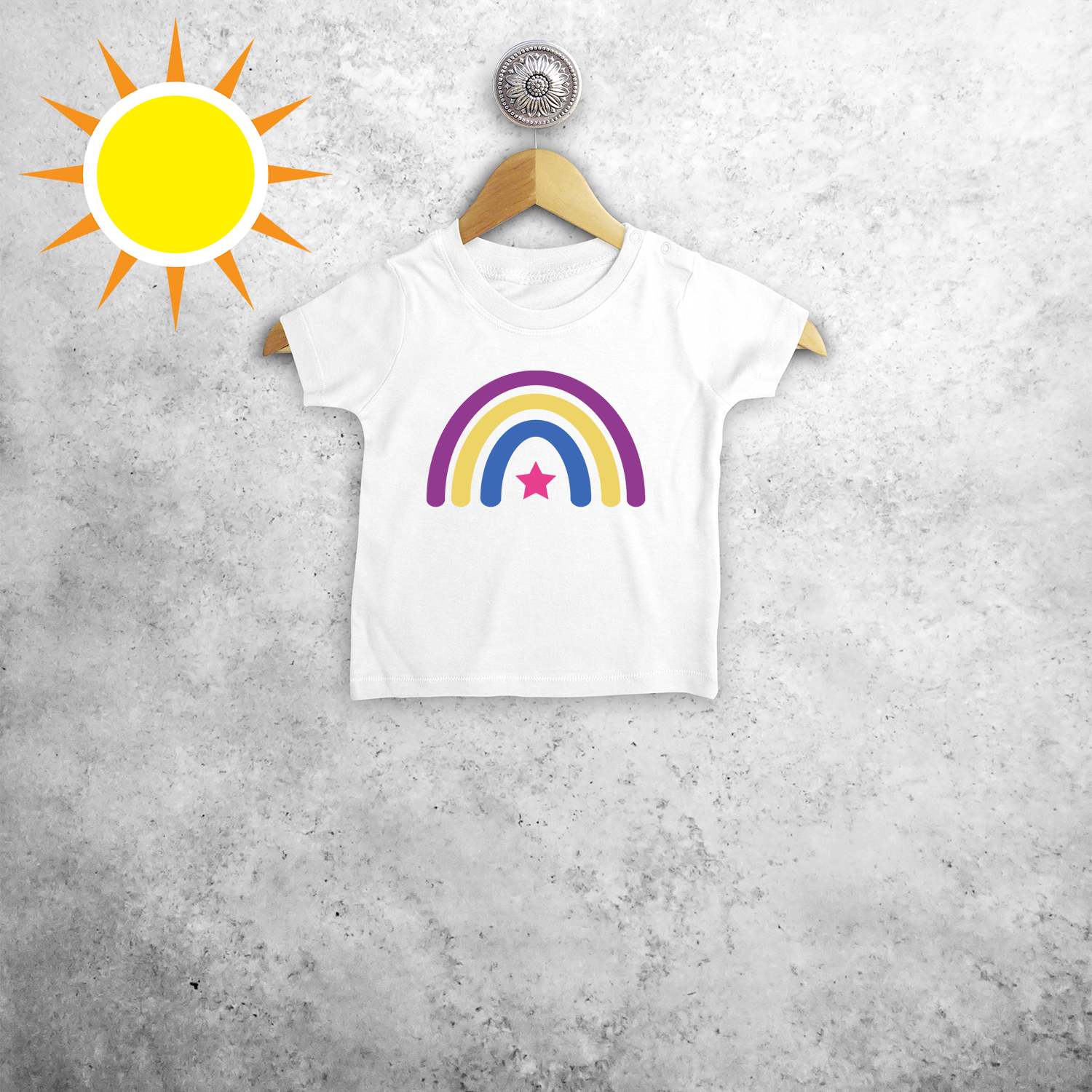 Regenboog en ster magisch baby shirt met korte mouwen