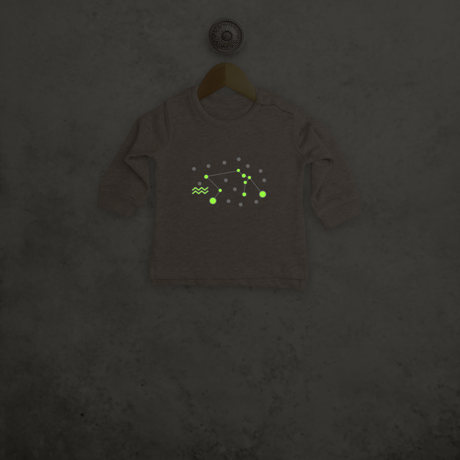 Sterrenbeeld glow in the dark baby trui