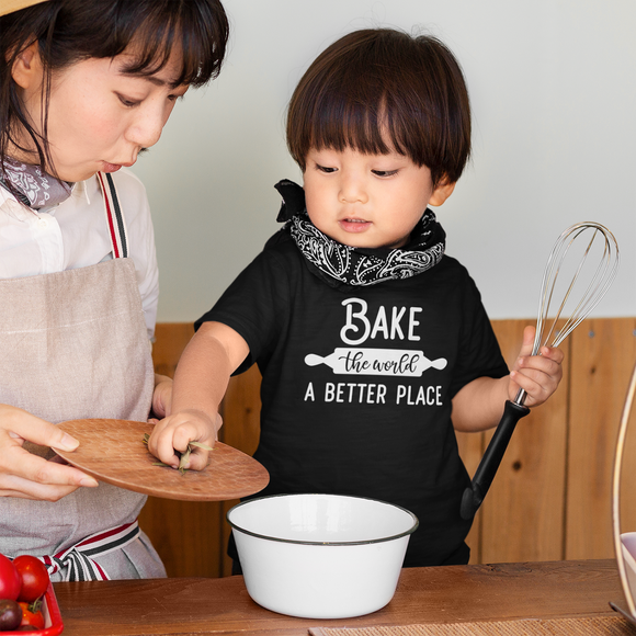 'Bake the world a better place' kind shirt met korte mouwen