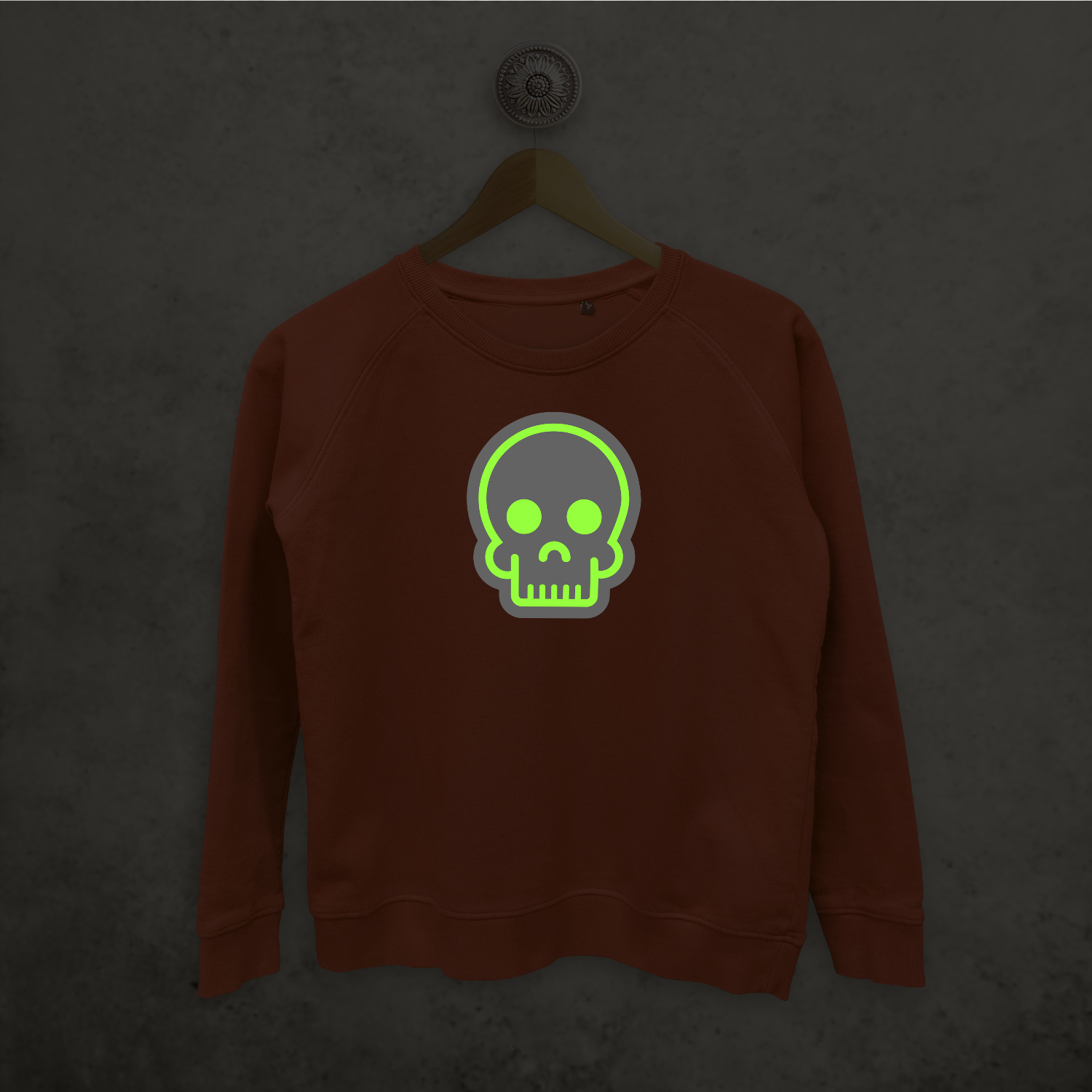 Skull glow in the dark sweater