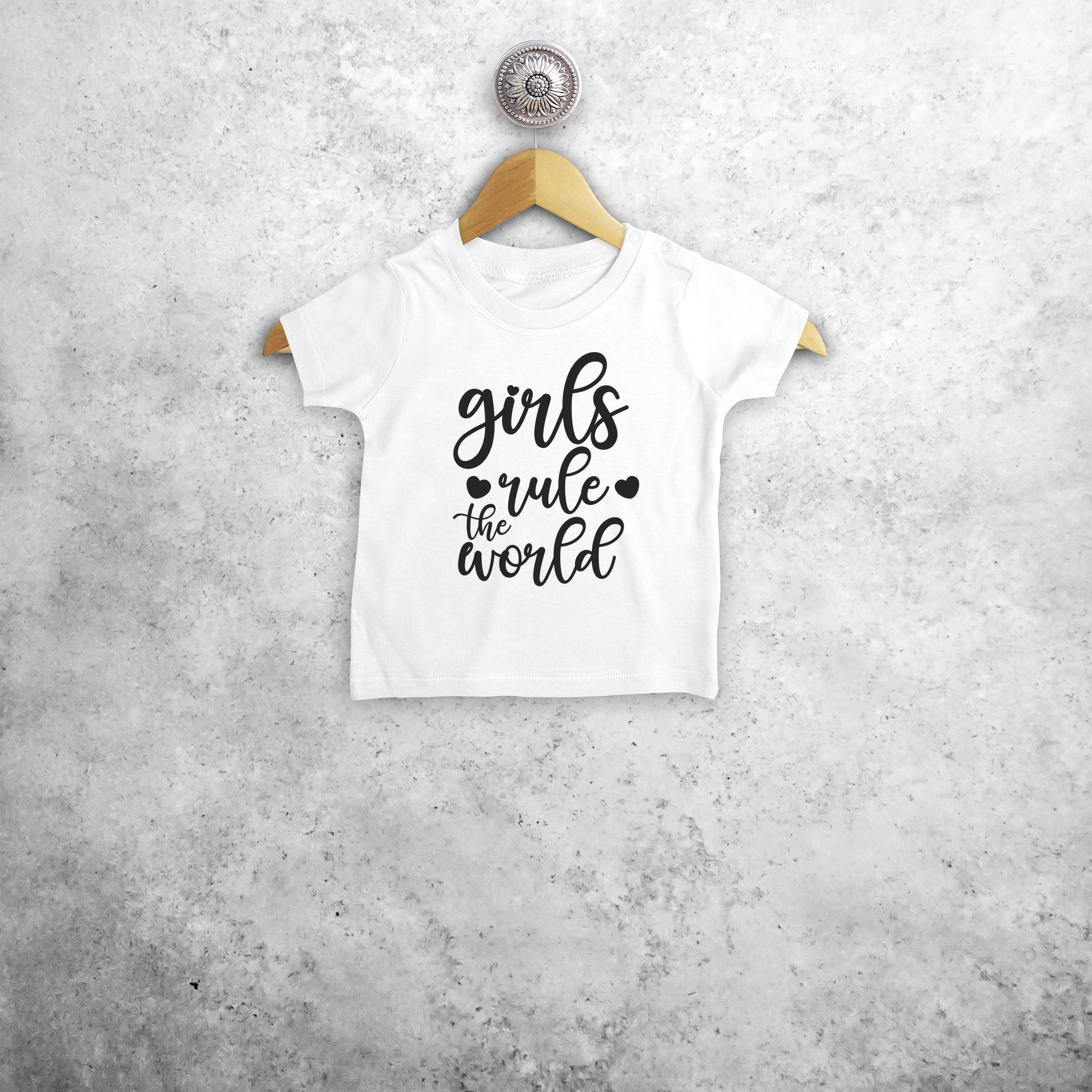 'Girls rule the world' baby shirt met korte mouwen