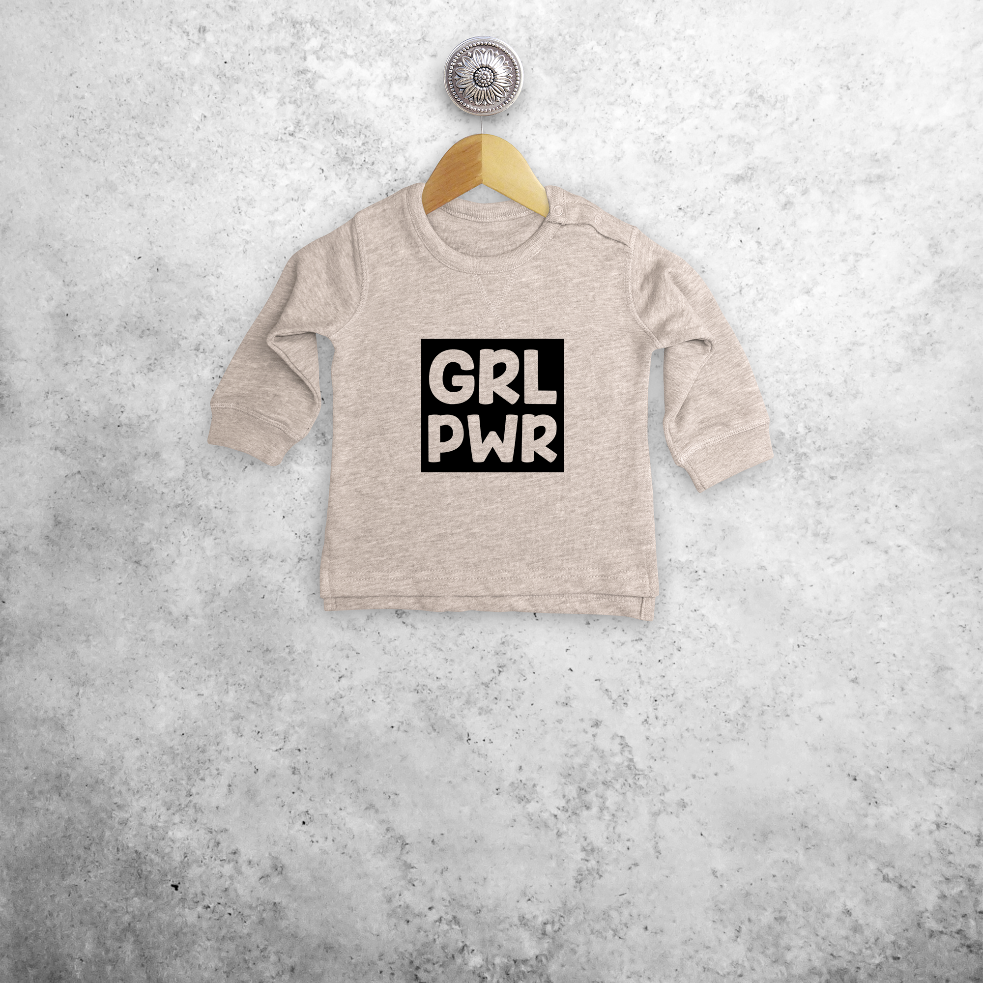 'GRL PWR' baby trui
