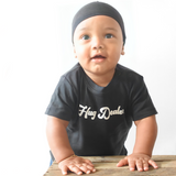 'Hug dealer' baby shirt met korte mouwen